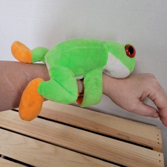 Wild Republic Rainforest Frog w/ Grip Arms 9" - Picture 5 of 6